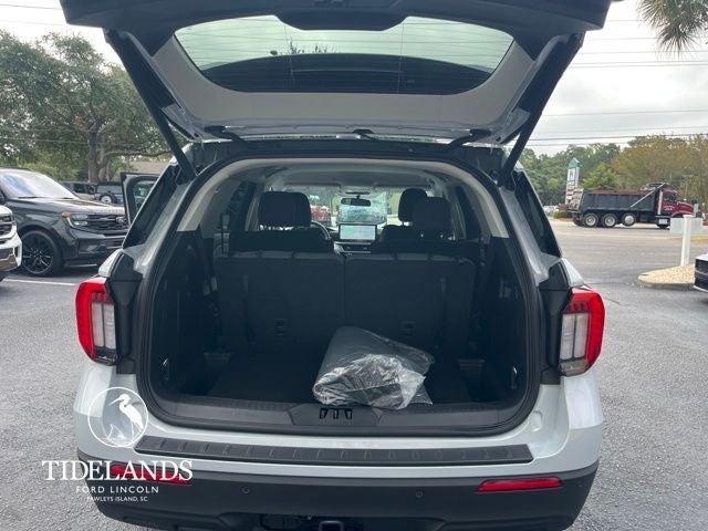 new 2025 Ford Explorer car