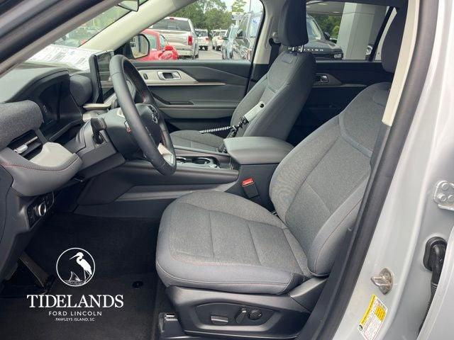 new 2025 Ford Explorer car