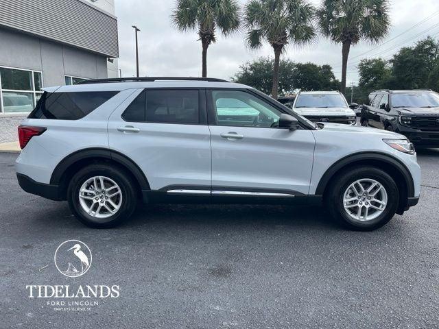 new 2025 Ford Explorer car