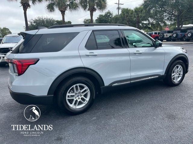 new 2025 Ford Explorer car
