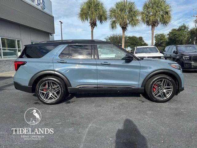 new 2025 Ford Explorer car, priced at $64,675
