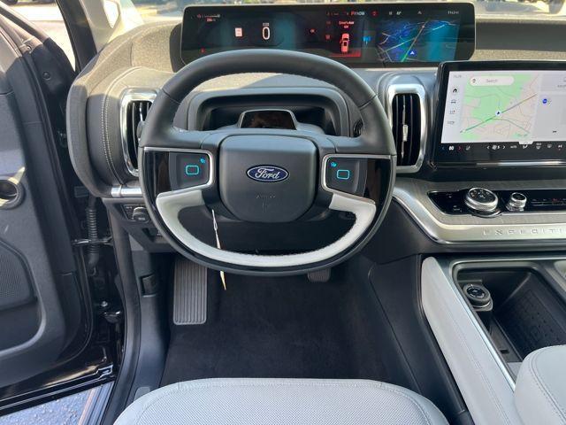 used 2025 Ford Expedition car, priced at $87,995