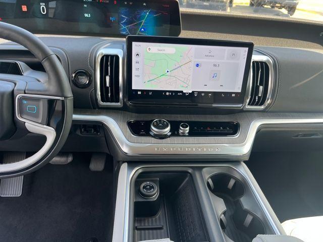 used 2025 Ford Expedition car, priced at $87,995