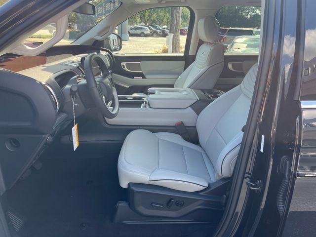 used 2025 Ford Expedition car, priced at $87,995