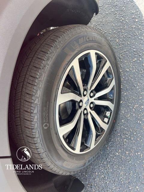 new 2025 Ford Explorer car, priced at $52,515