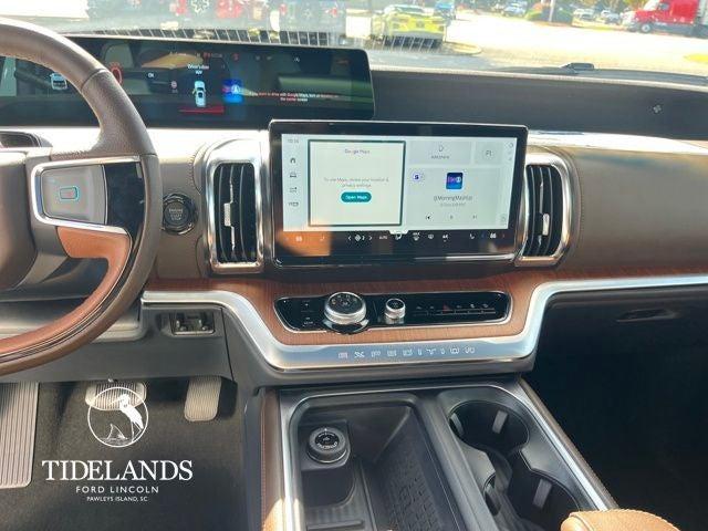 new 2025 Ford Expedition car