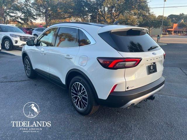 new 2025 Ford Escape car, priced at $39,995