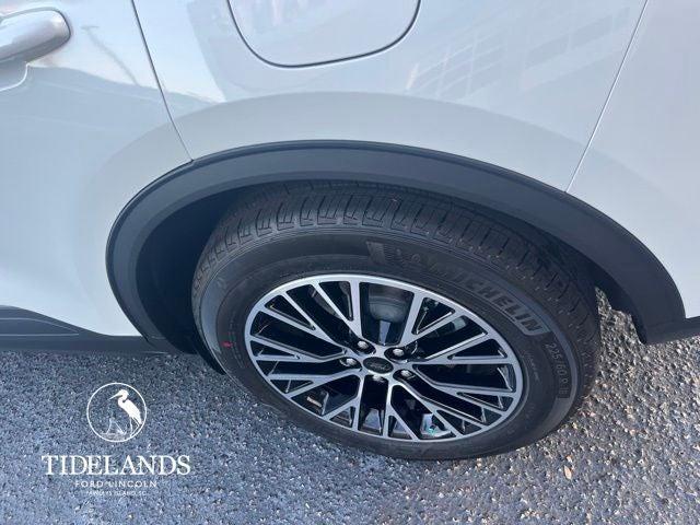 new 2025 Ford Escape car, priced at $39,995