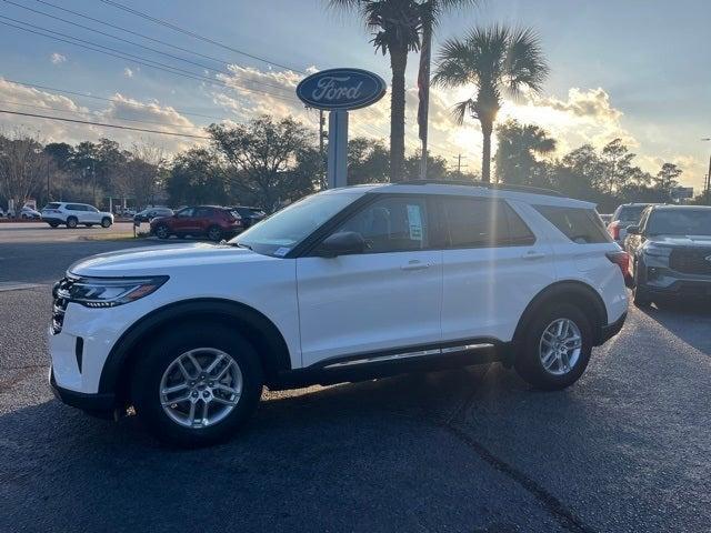 new 2025 Ford Explorer car, priced at $40,945