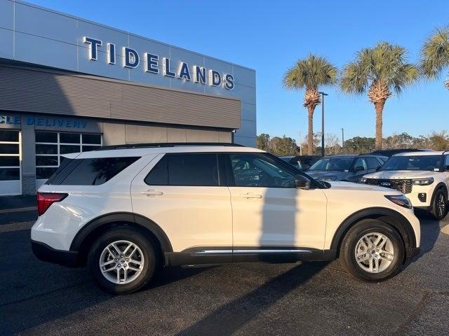 new 2025 Ford Explorer car, priced at $40,945