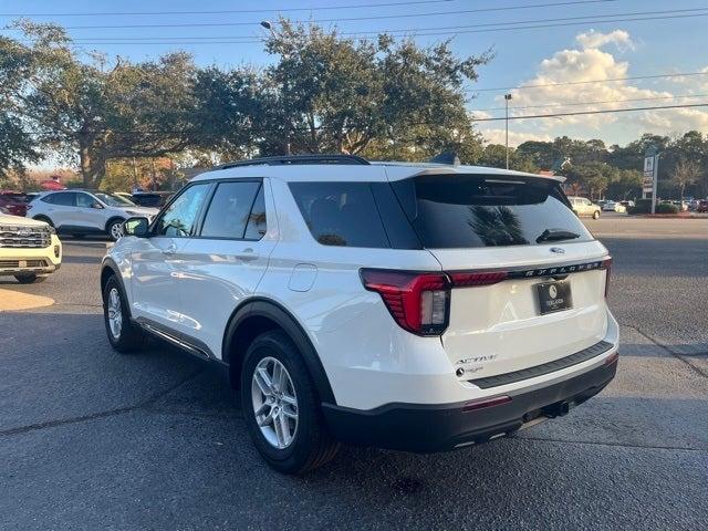 new 2025 Ford Explorer car, priced at $40,945