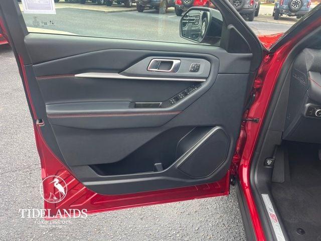 new 2025 Ford Explorer car, priced at $47,172