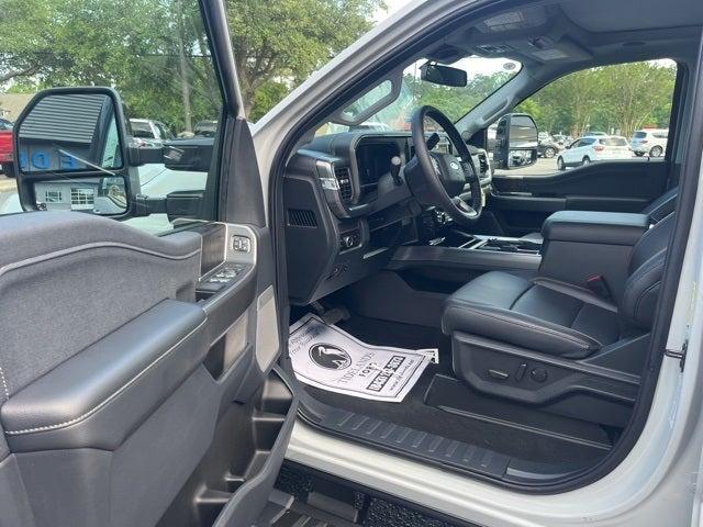 new 2025 Ford F-250 car