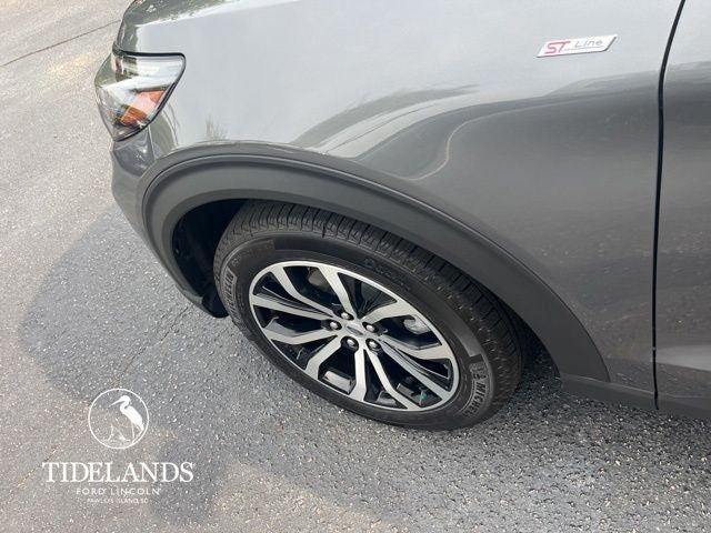 new 2025 Ford Explorer car