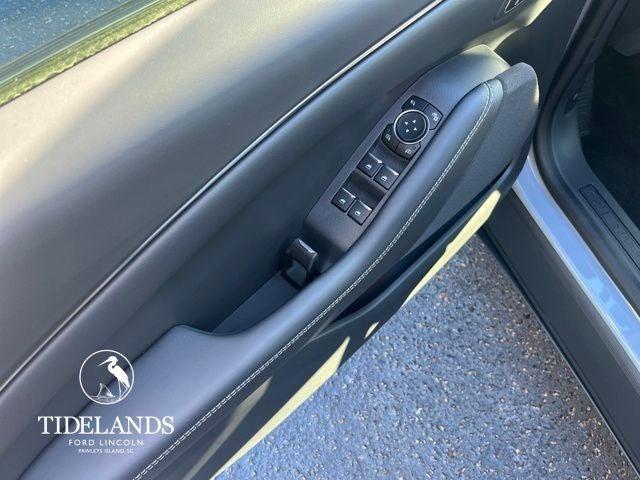 new 2025 Ford Mustang Mach-E car