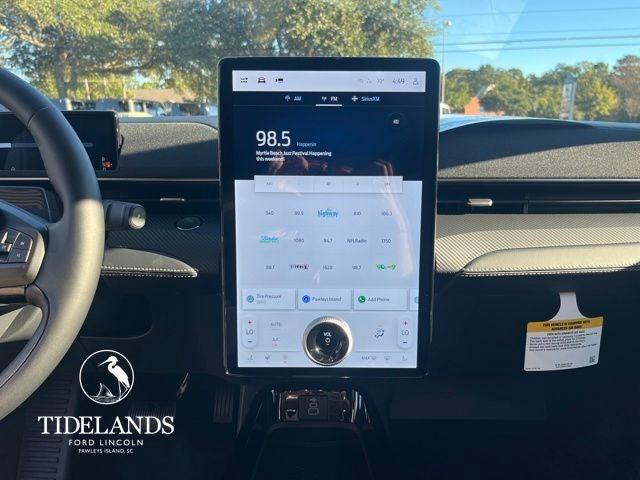 new 2025 Ford Mustang Mach-E car