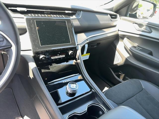 new 2025 Jeep Grand Cherokee car, priced at $46,230