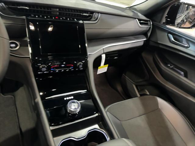 new 2025 Jeep Grand Cherokee car, priced at $46,230