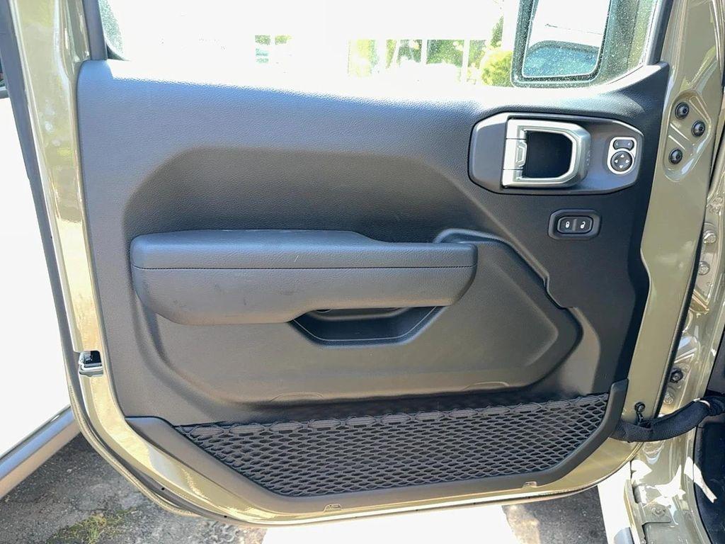 new 2025 Jeep Wrangler car, priced at $63,560