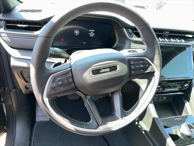 new 2025 Jeep Grand Cherokee car, priced at $46,230