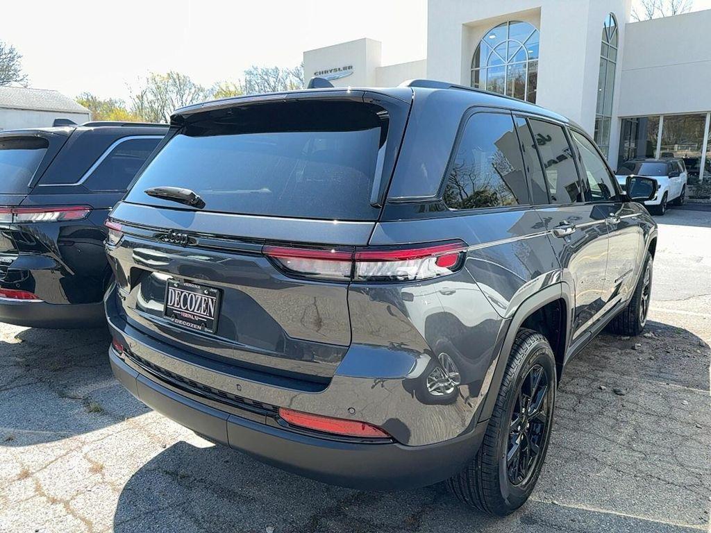 new 2025 Jeep Grand Cherokee car, priced at $46,230