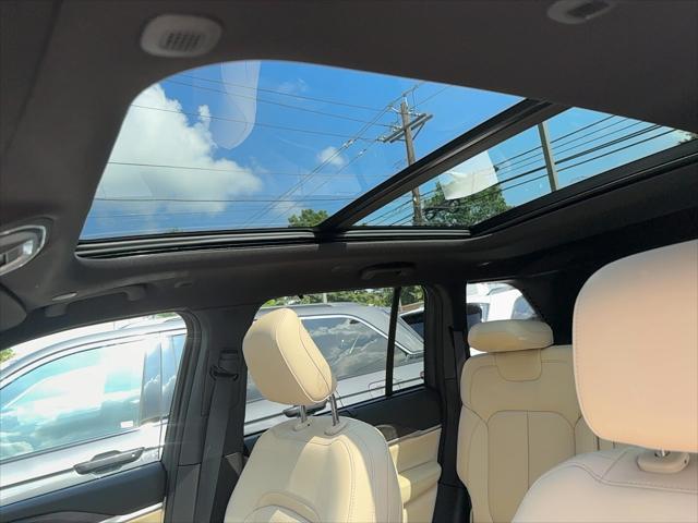 new 2025 Jeep Grand Cherokee car, priced at $52,935