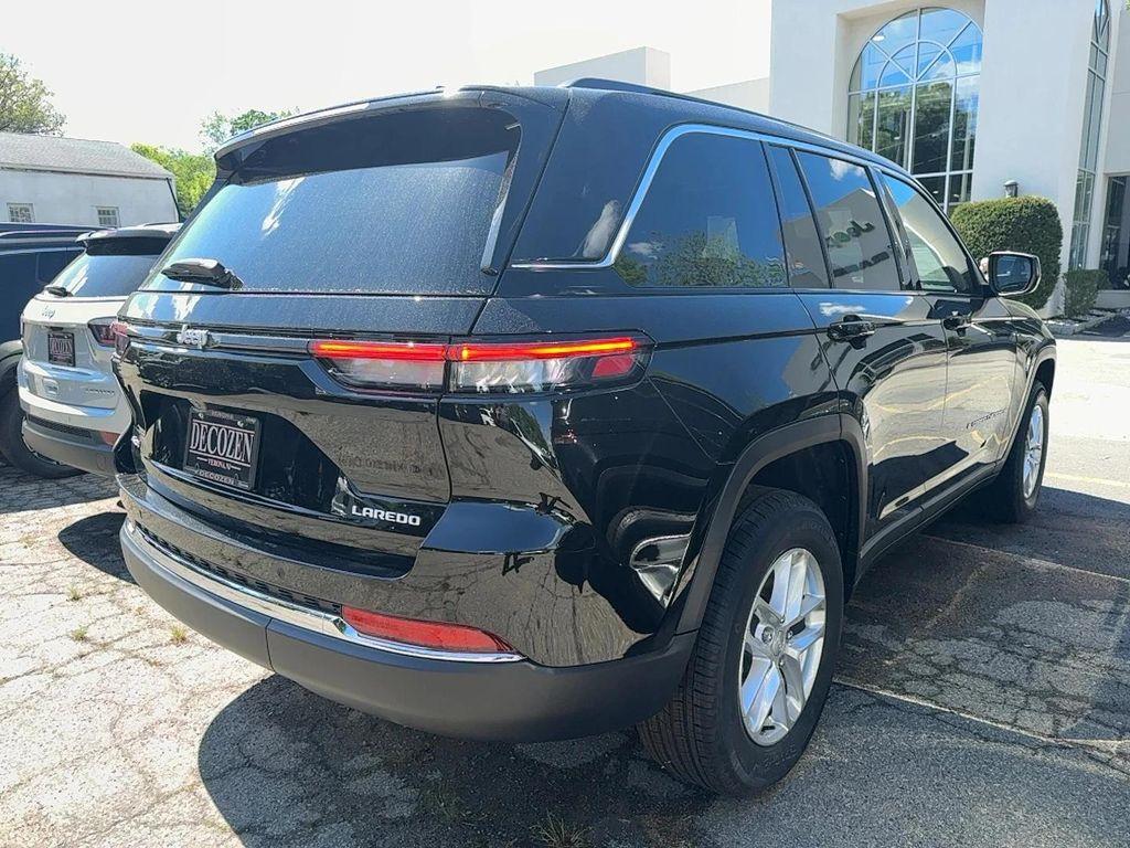 new 2025 Jeep Grand Cherokee car, priced at $44,170