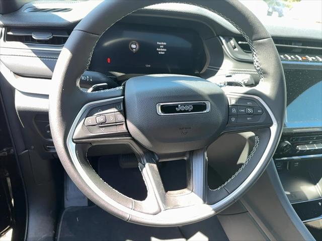 new 2025 Jeep Grand Cherokee car, priced at $44,170