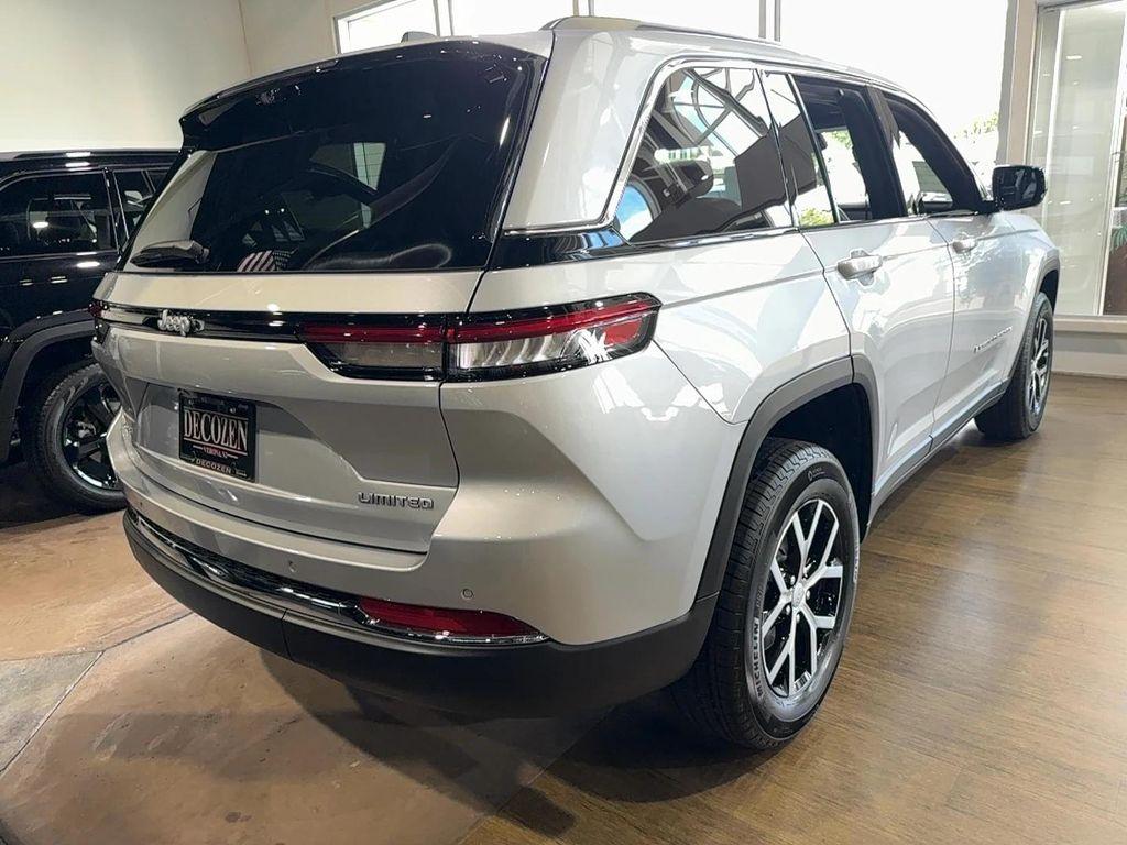 new 2025 Jeep Grand Cherokee car, priced at $52,935