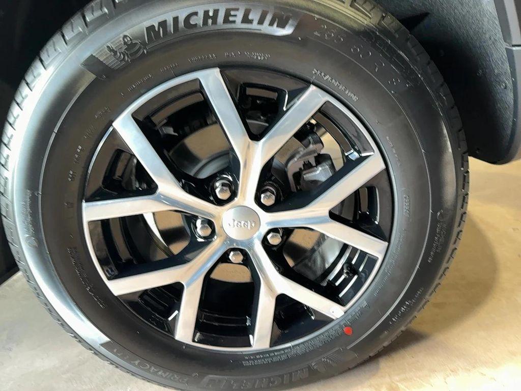new 2025 Jeep Grand Cherokee car, priced at $52,935