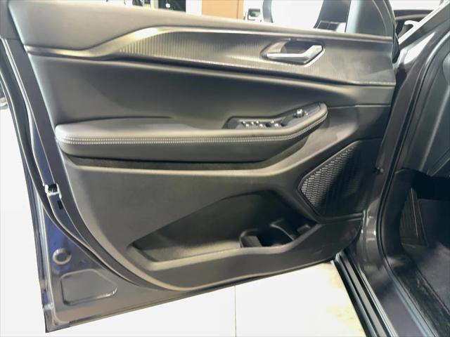 new 2025 Jeep Grand Cherokee car, priced at $44,595