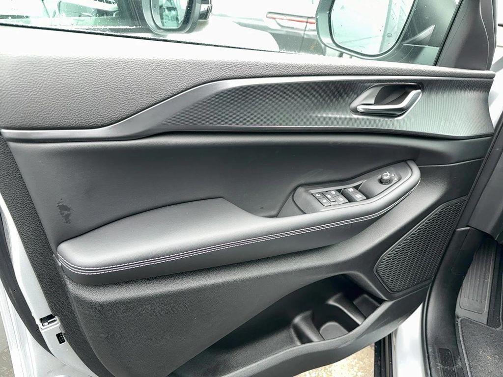 new 2025 Jeep Grand Cherokee car, priced at $44,170