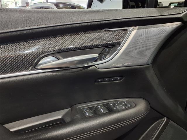used 2023 Cadillac XT5 car, priced at $35,900