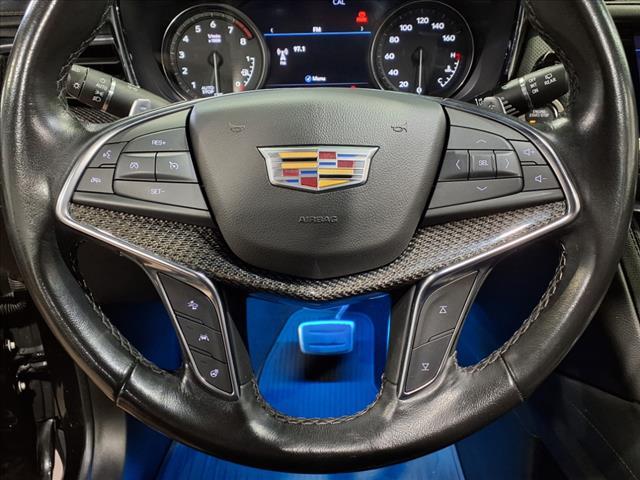 used 2023 Cadillac XT5 car, priced at $35,900