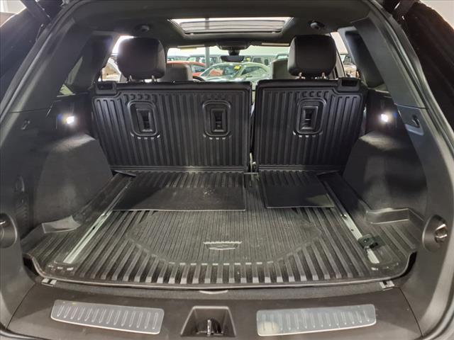 used 2023 Cadillac XT5 car, priced at $35,900