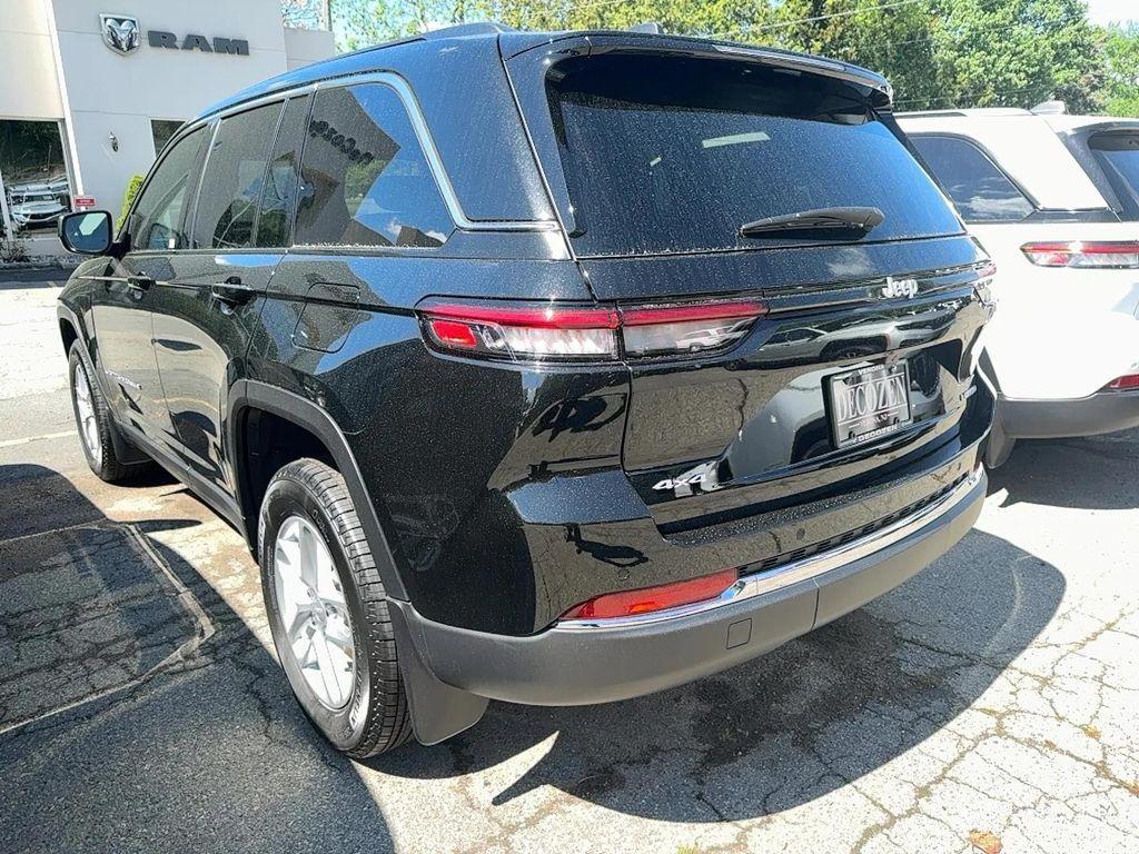 new 2025 Jeep Grand Cherokee car, priced at $44,595