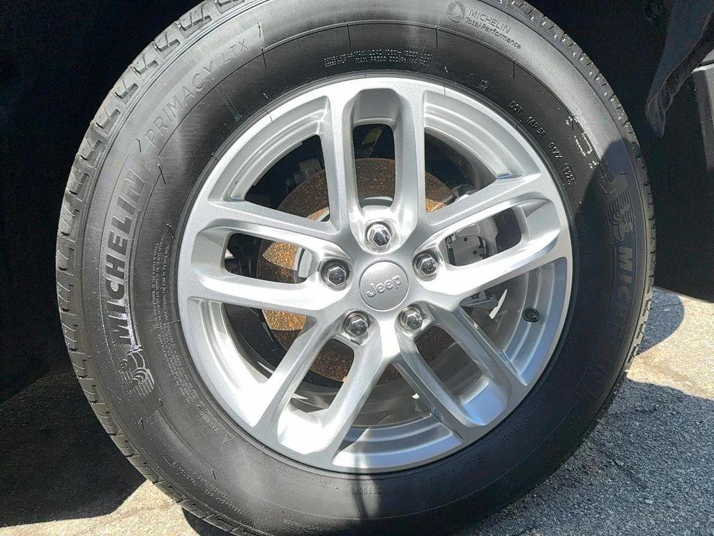 new 2025 Jeep Grand Cherokee car, priced at $44,595