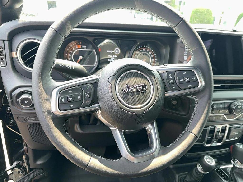 new 2025 Jeep Wrangler car, priced at $61,315