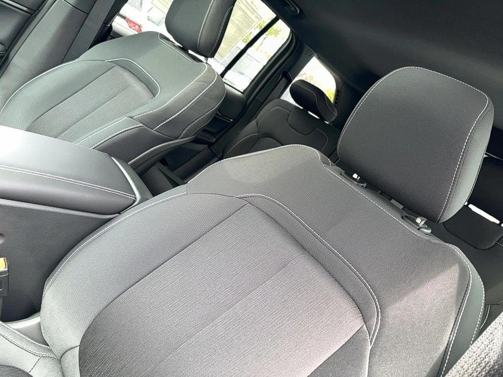new 2025 Jeep Grand Cherokee car, priced at $44,395