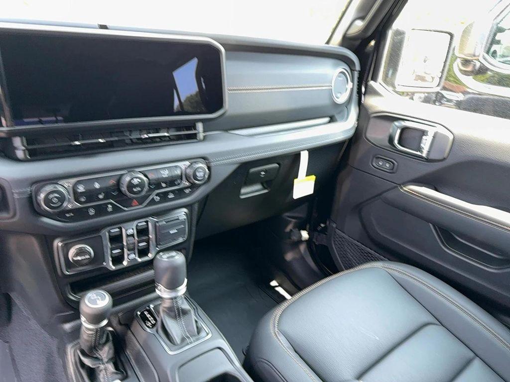 new 2025 Jeep Wrangler car, priced at $61,315