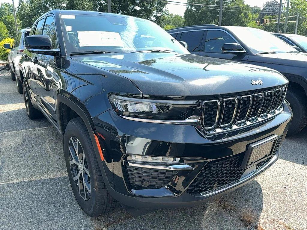 new 2025 Jeep Grand Cherokee car, priced at $53,360