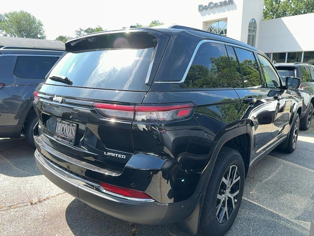 new 2025 Jeep Grand Cherokee car, priced at $53,360