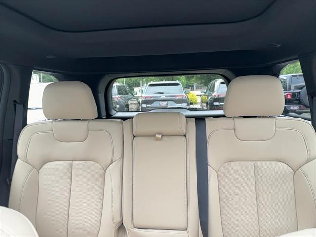 new 2025 Jeep Grand Cherokee car, priced at $52,935
