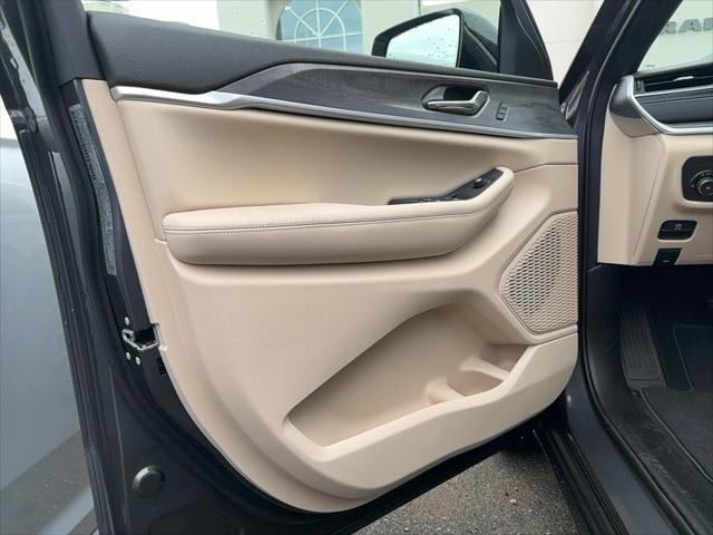 new 2025 Jeep Grand Cherokee car, priced at $52,935