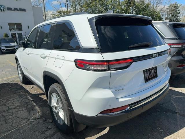 new 2025 Jeep Grand Cherokee car, priced at $44,000