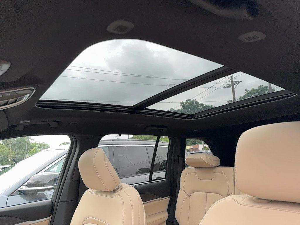 new 2025 Jeep Grand Cherokee car, priced at $52,340