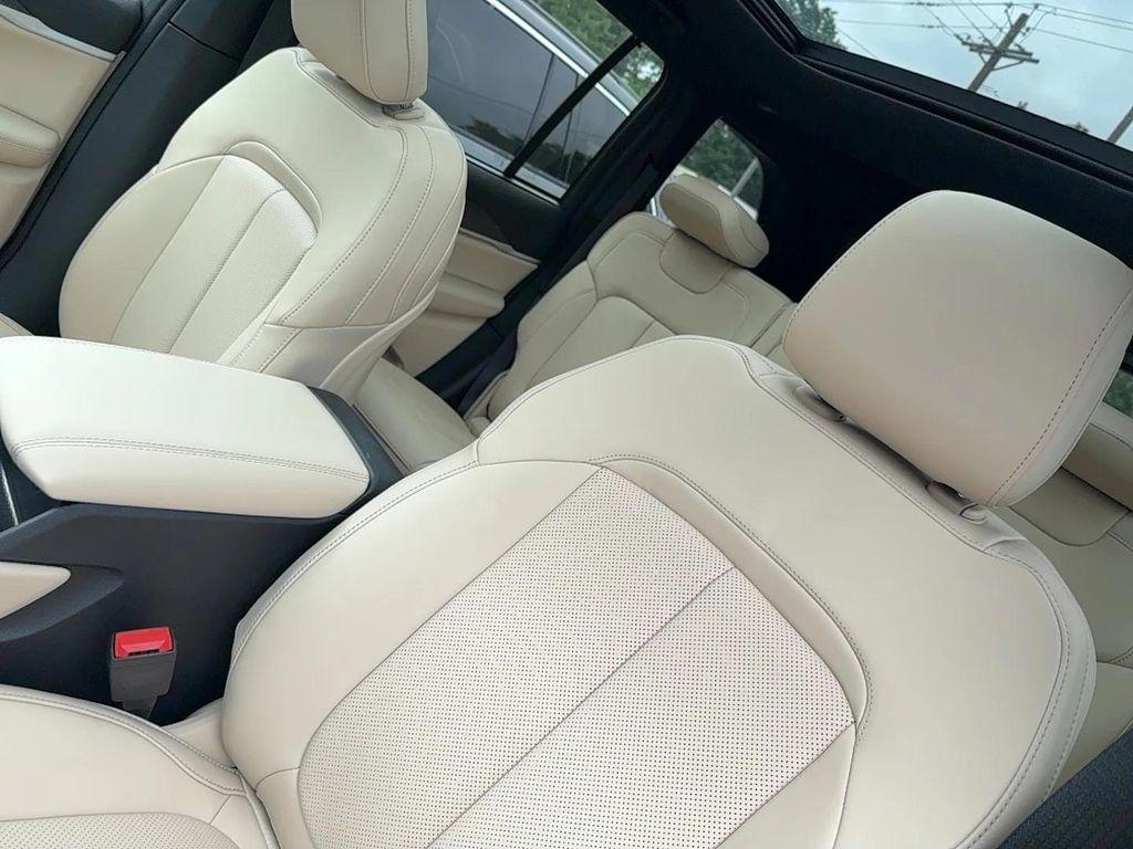 new 2025 Jeep Grand Cherokee car, priced at $52,340