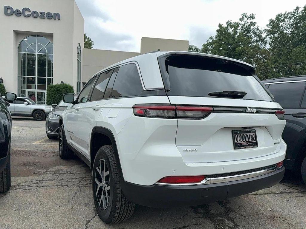new 2025 Jeep Grand Cherokee car, priced at $52,340