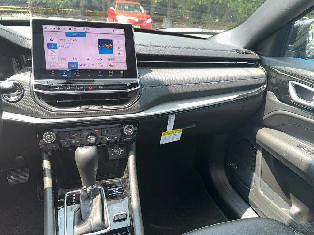 new 2025 Jeep Compass car, priced at $37,830