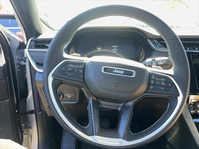 new 2025 Jeep Grand Cherokee car, priced at $44,395